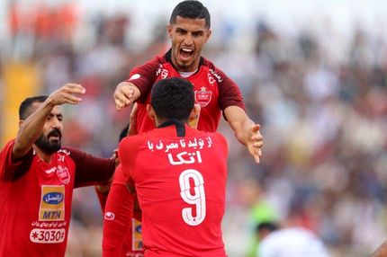 
برتری پرسپولیس برابر ذوب‌آهن در نیمه نخست
