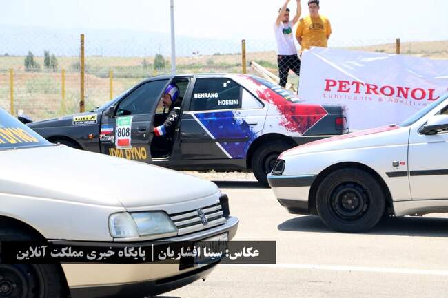مسابقات اتومبیلرانی کشوری درگ در ارومیه برگزار شد