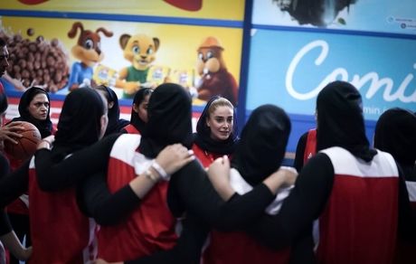 برد تیم زیر ۱۶ سال بسکتبال دختران ایران در نخستین دیدار خود از رقابت‌های غرب آسیا