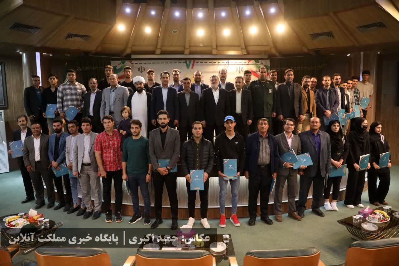 آیین تجلیل از قهرمانان و مدال‌آوران ورزش استان آذربایجان‌غربی / تصاویر