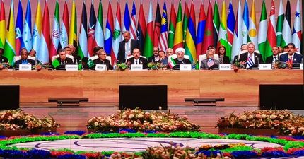 روحانی: از هر نوع مذاکره برای حل مسائل منطقه استقبال می‌کنیم