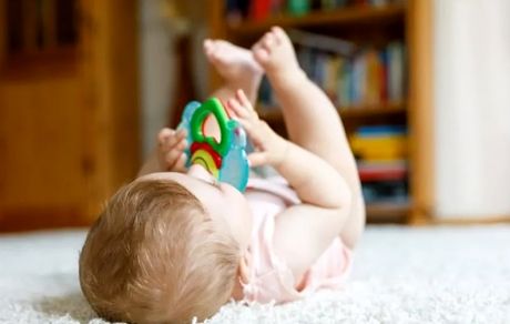 بررسی روند تکامل حواس پنجگانه در نوزادان و راهکارهای تقویت آن