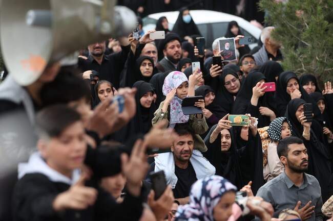 پیکر رئیس جمهور شهید در قم تشییع شد
