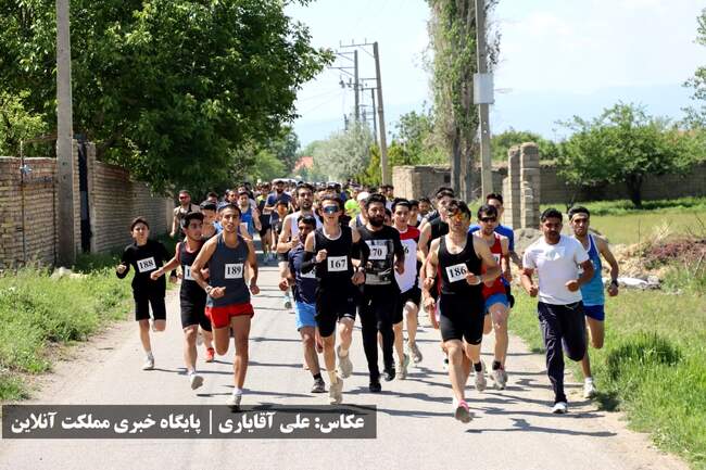 مسابقات دوی صحرانوردی ۴ کیلومتری در ارومیه | تصاویر