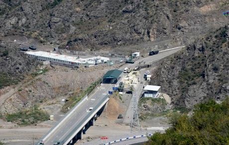 توافق جمهوری آذربایجان و ارمنستان برای بازگشایی کریدور لاچین