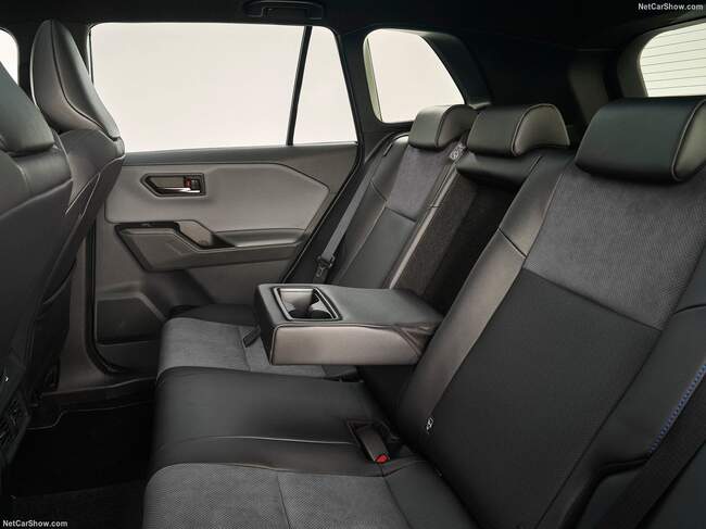 رونمایی تویوتا از نسل جدید RAV4 