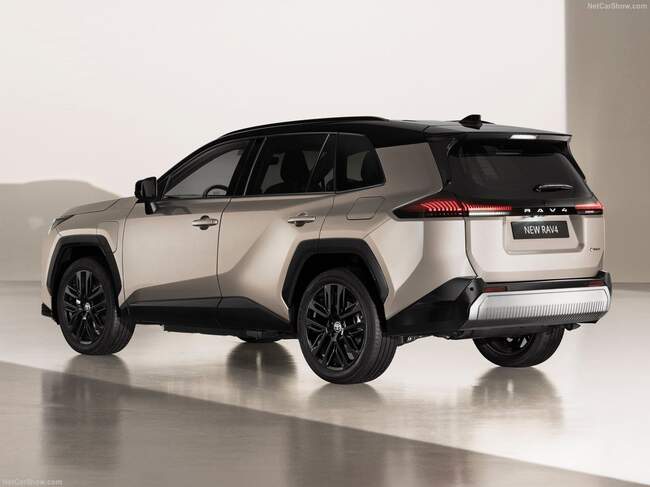 رونمایی تویوتا از نسل جدید RAV4 