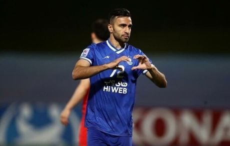 مهاجم استقلال جدا می‌شود؟