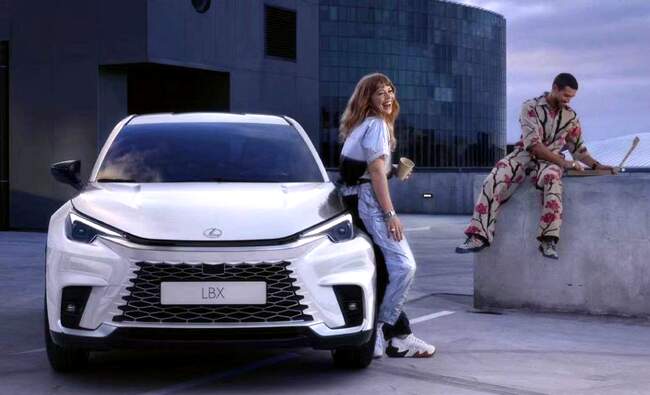 لکسوس LBX معرفی شد