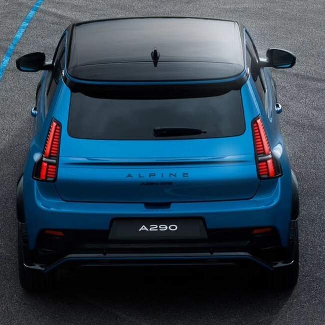 تعریف متفاوت از رانندگی خودروهای الکتریکی با هاچ بک جذاب Alpine A290